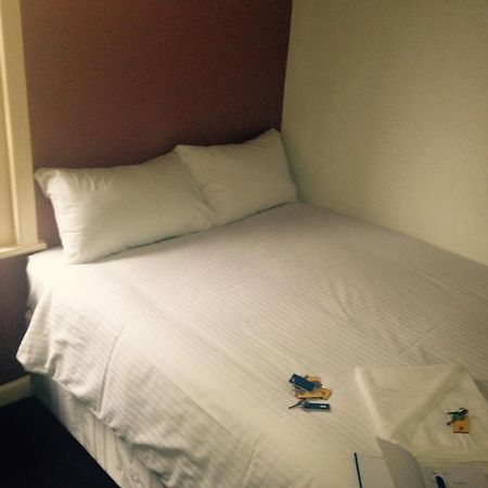 Peek-A-Booze - Budget Hotel - Adults Only Blackpool Exterior foto